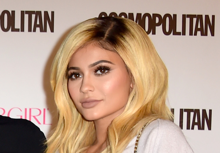 Koja NASLOVNICA Kylie Jenner vam je lepša? Sada možete da GLASATE